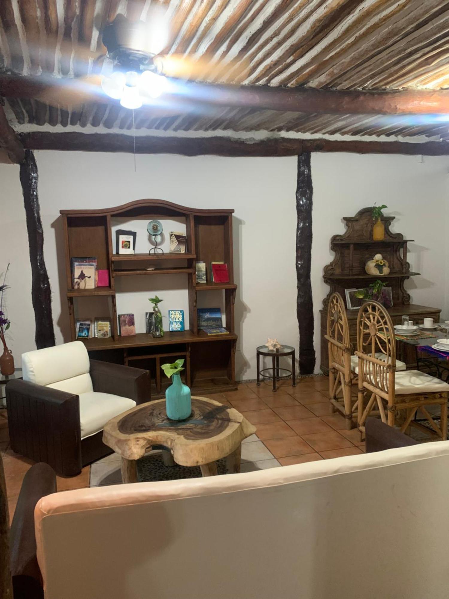 Casa Caribe Канкун Екстериор снимка Interior of a typical house in San Cristóbal de Las Casas
